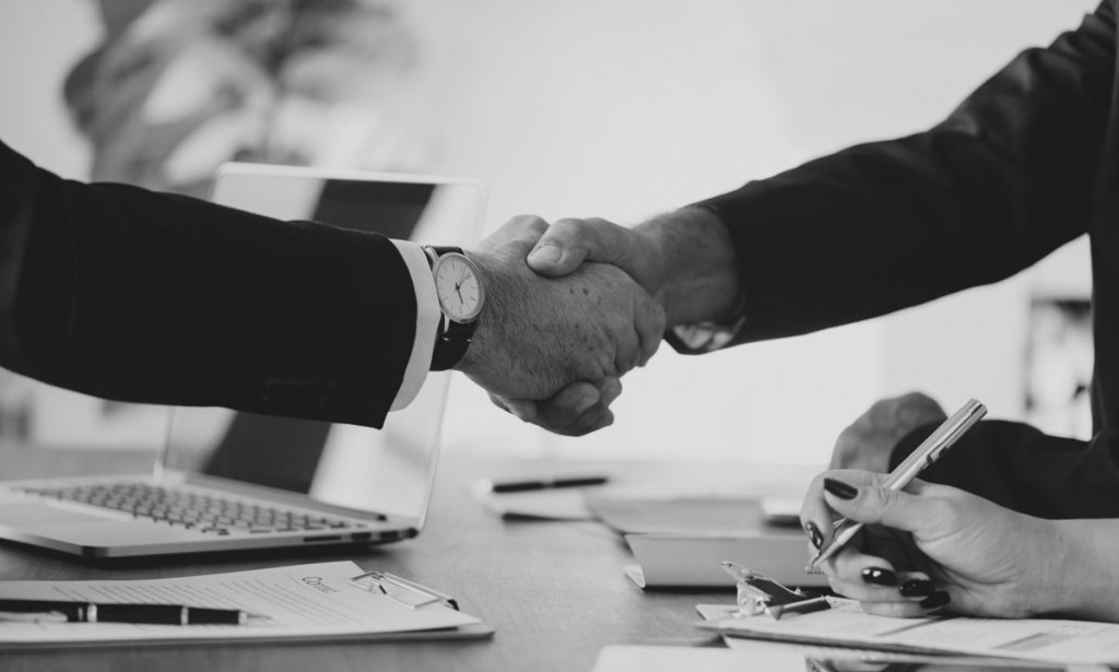 Aperiri explicari interpretaris vel ne