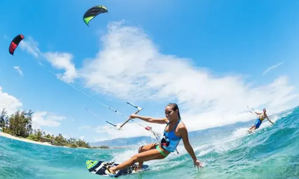 Surf e kitesurf: desportos náuticos em ascensão em Moçambique