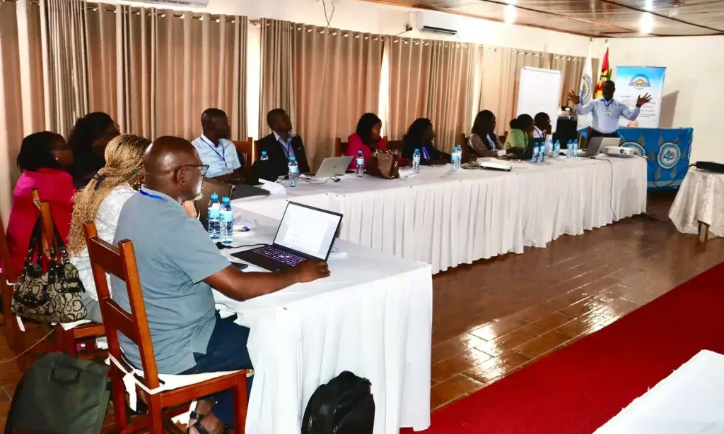 Educação a distância expande o acesso ao ensino superior em Moçambique
